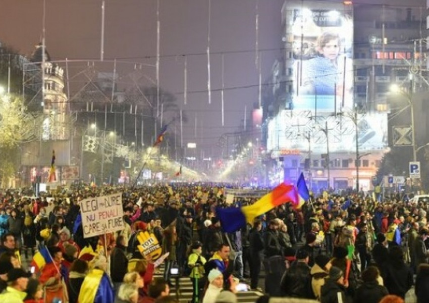 Хиляди румънци излизат на масов протест